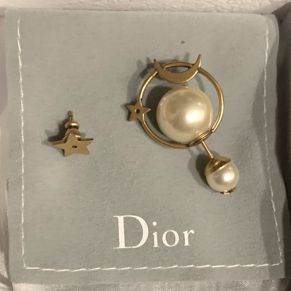 Authentic DIOR gold star and pearl earrings set.  Brand new unused